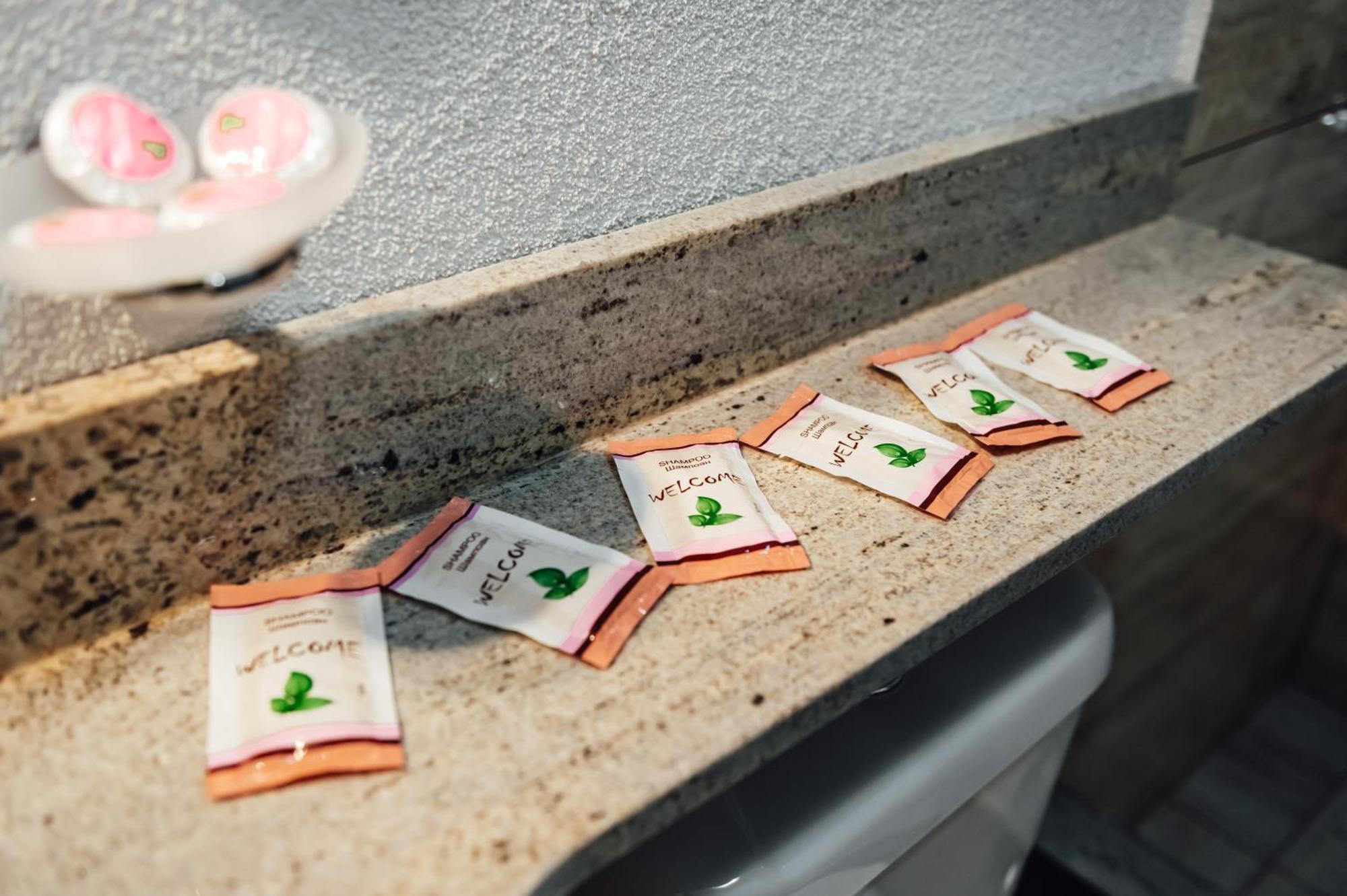 Guesthouse Juli サパレヴァ・バニャ エクステリア 写真